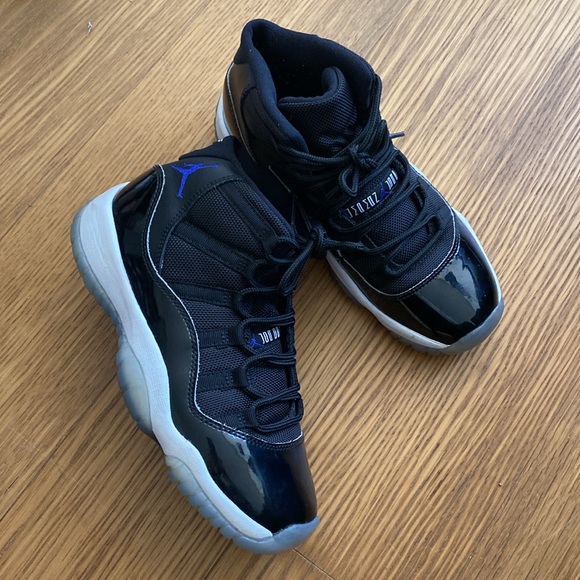 Air Jordan Kids Boys 11 Retro 'Space Jam' 2016 Sneakers Shoes Size 3.5 - Picture 2 of 7